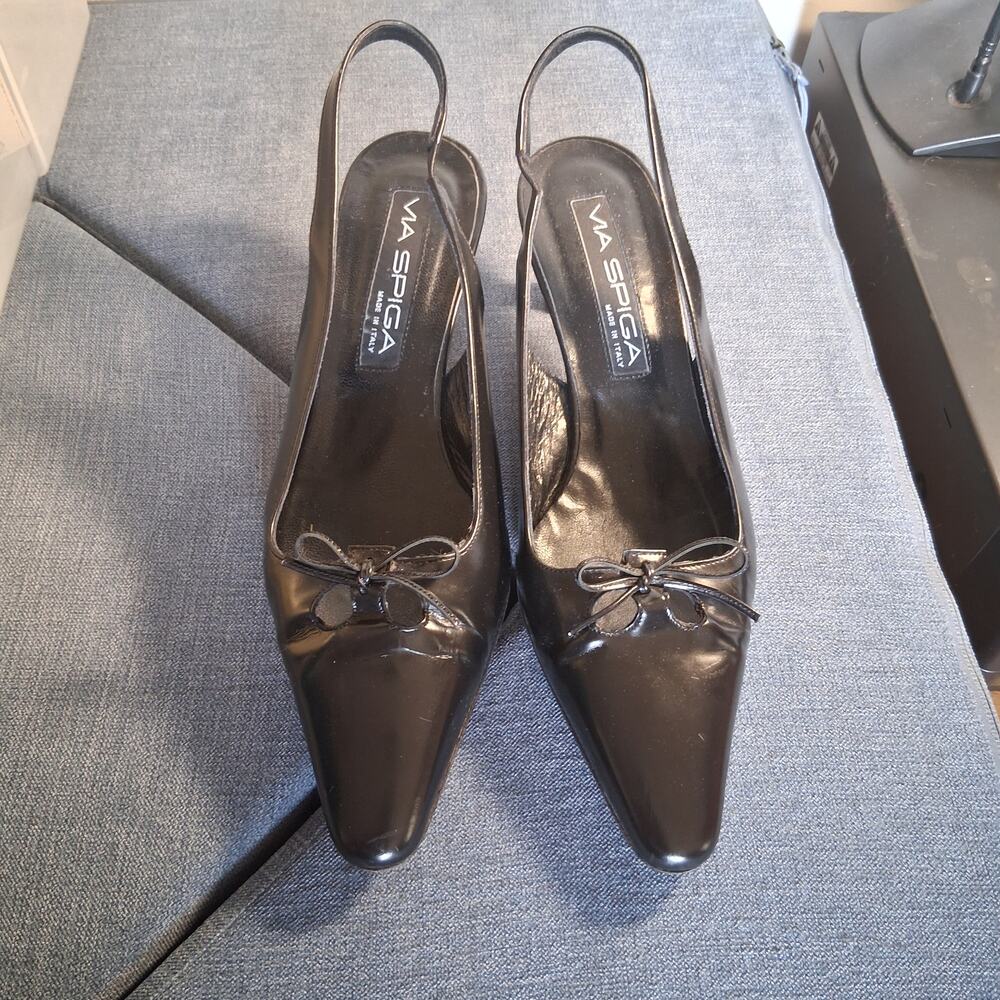 Via Spiga Black Patent Bow Slingback Heels 8M - Picture 1 of 5